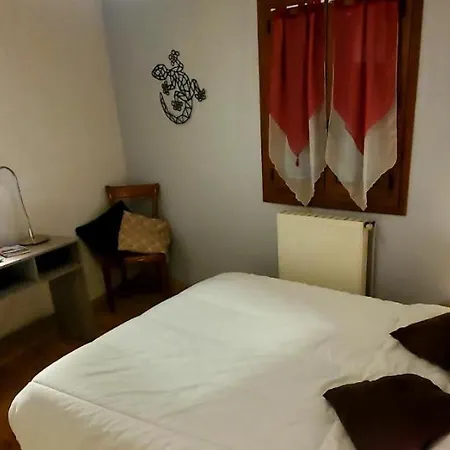 Le Logis De L'ajolaise Дом отдыха *